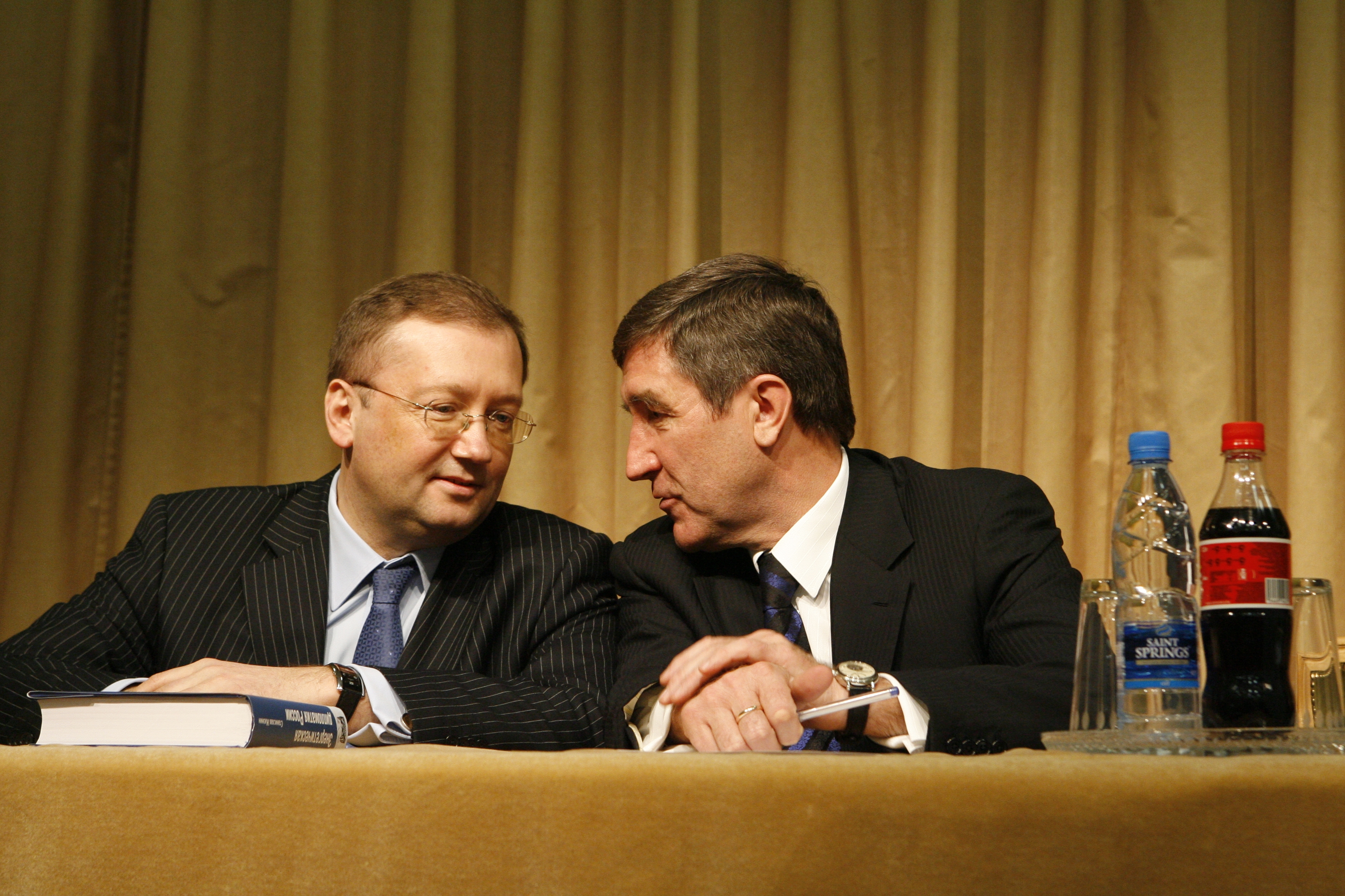 На презентации книги с заместителем министра иностранных дел А.В. Яковенко; 2009 г.