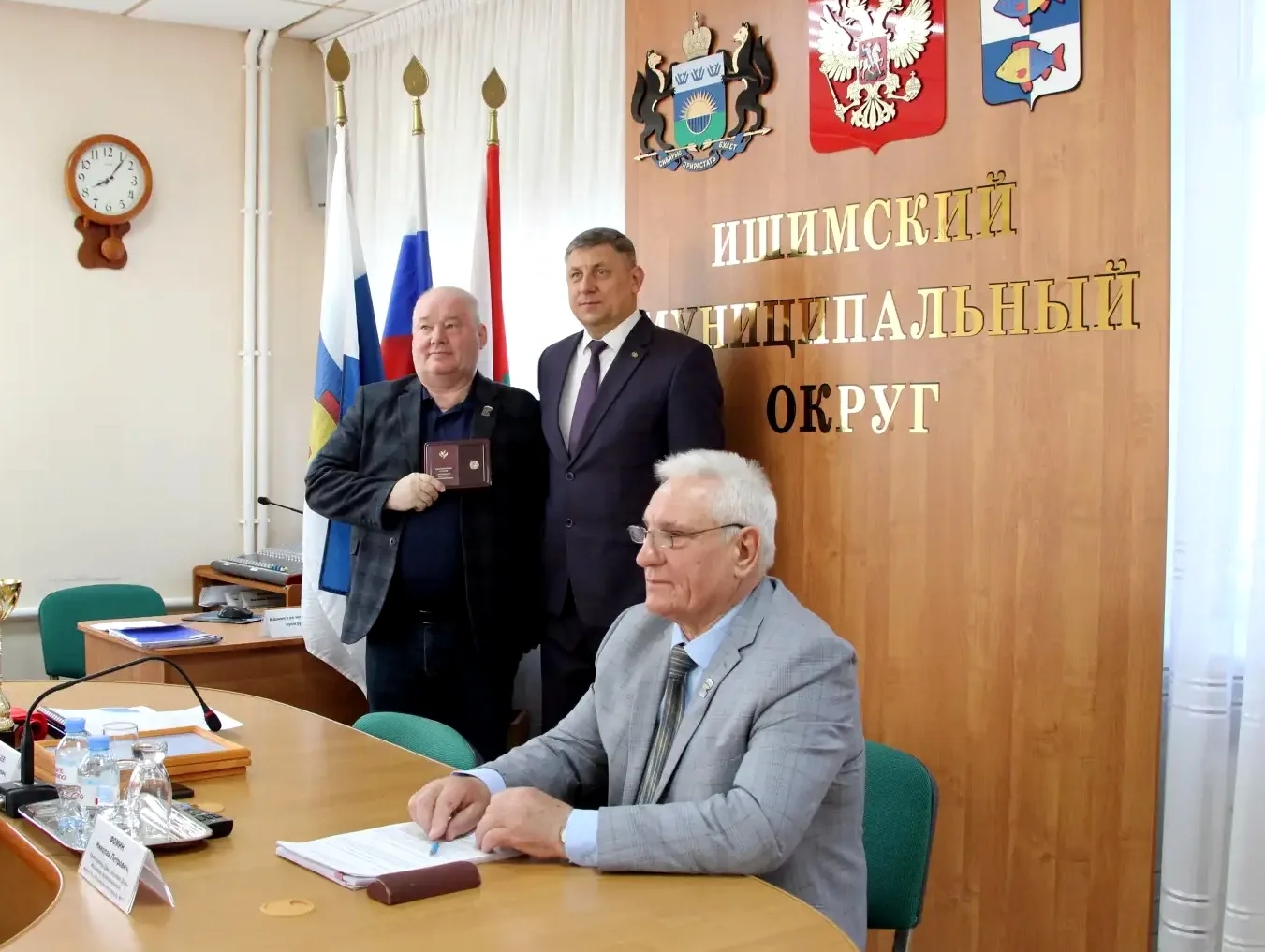 Поздравление Александру Владимировичу Гинтеру с награждением знаком «За развитие местного самоуправления»